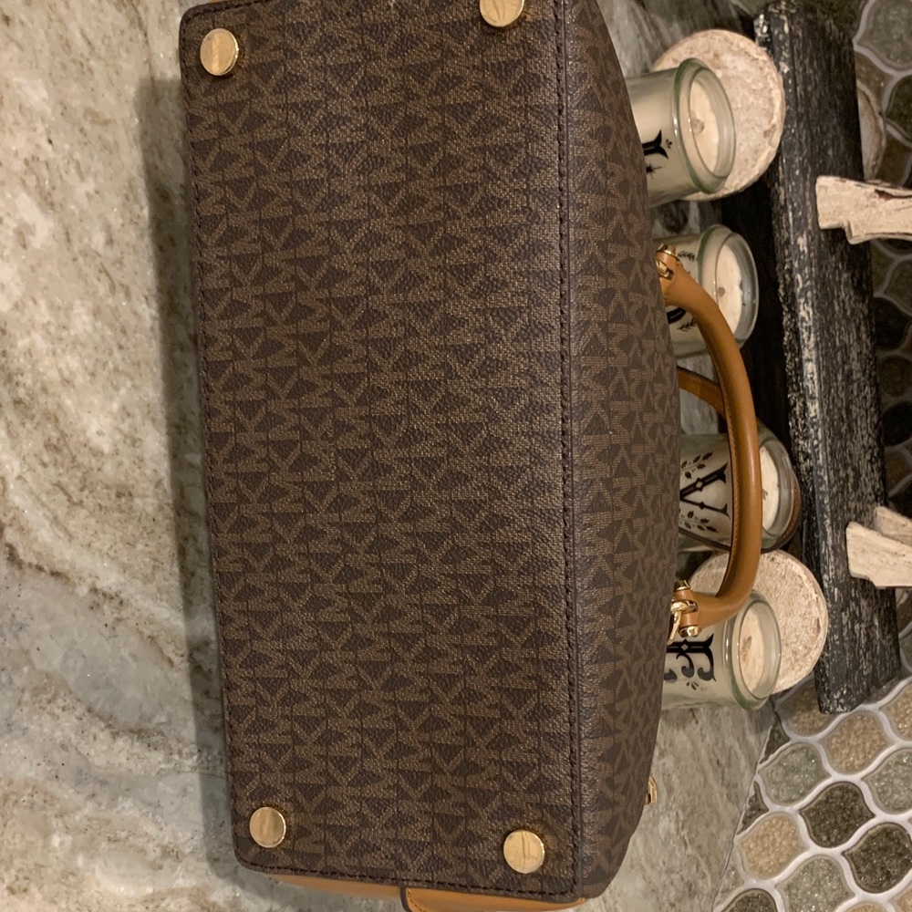 Michael Kors Elegant Brown and Tan Satchel - Picture 5 of 9
